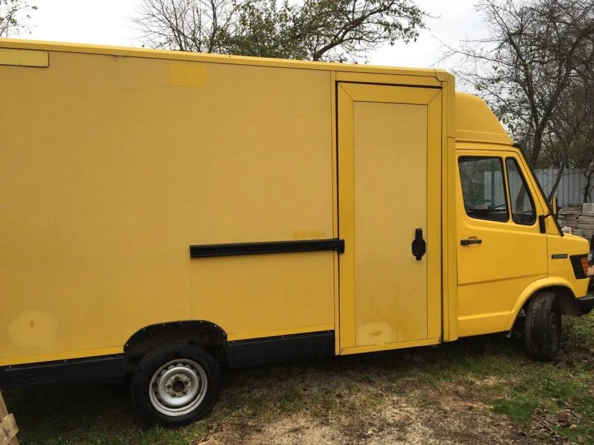 Мерседес почтовик 308д