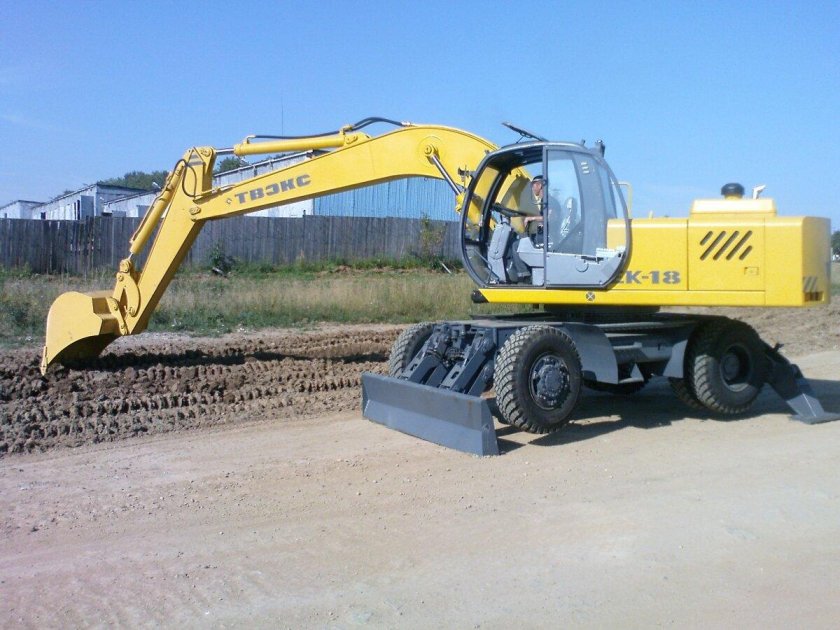 Экскаватор ЕК-18-20