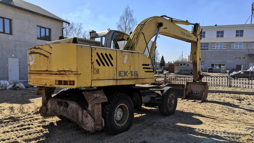 Экскаватор колёсный ТВЭКС ЕК-18