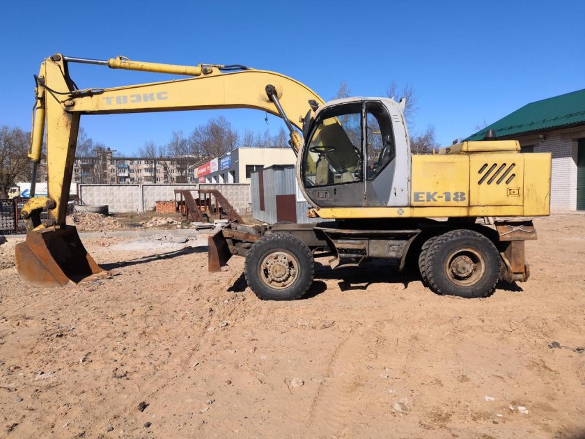Экскаватор ТВЭКС ЕК-18-20