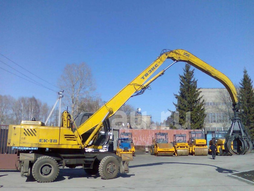Экскаватор ТВЭКС ЕК-18