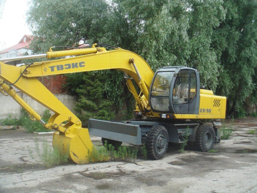 Экскаватор ТВЭКС ЕК-18