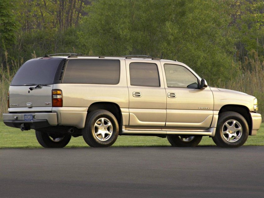 GMC Yukon Denali 2000