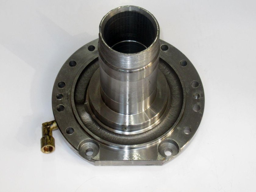 43114-2401081 Цапфа левая в сборе