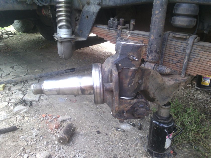 Шкворня КАМАЗ 65115 балка