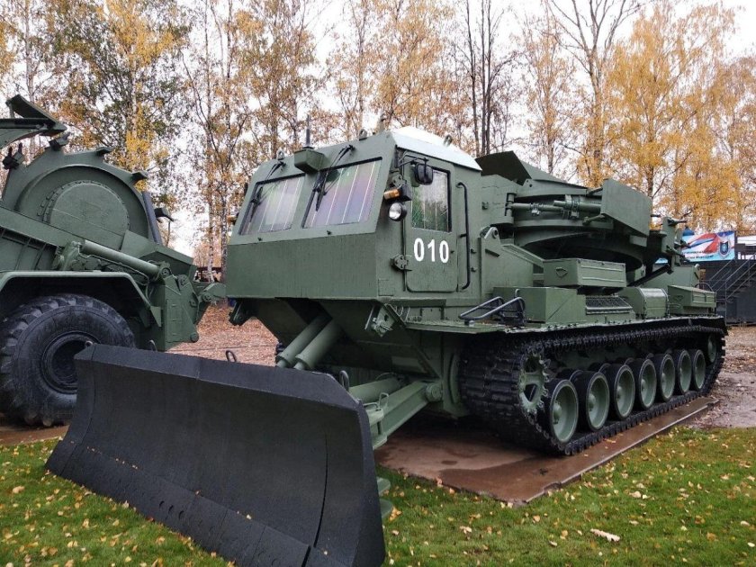 Траншейная машина БТМ-4м