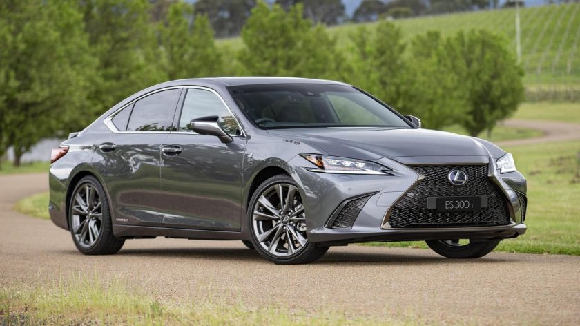 Lexus es300h 2020