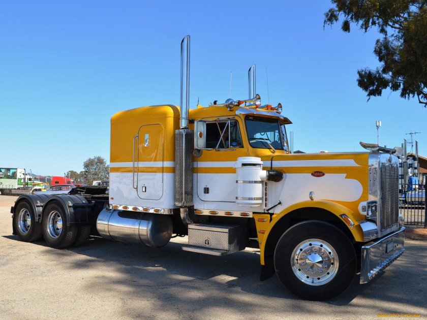 Тягач Петербилт 379