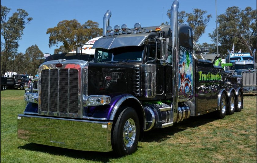 Тяжёлые тягачи Петербилт