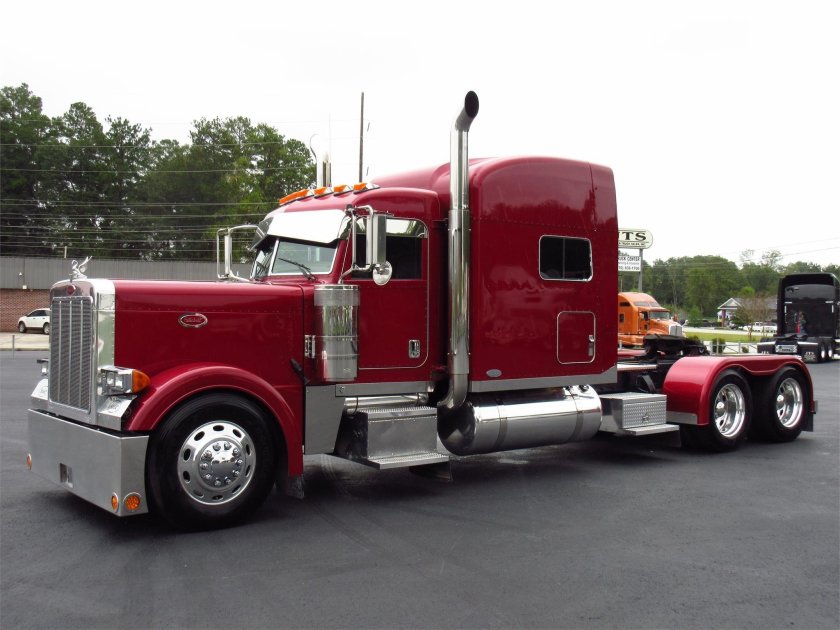 Peterbilt 389 Custom
