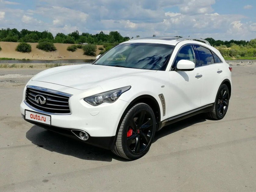 Infiniti fx37s белый