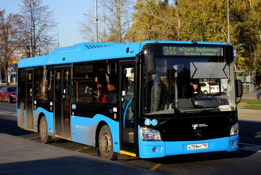 Автобус ЛИАЗ 4292 60 из бумаги