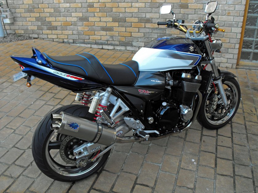 GSX 1400