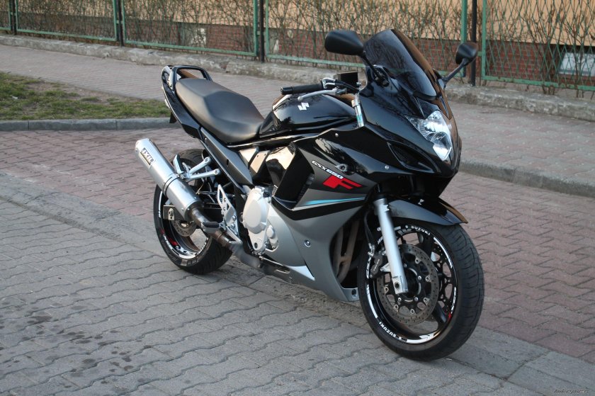Сузуки GSX 650 F