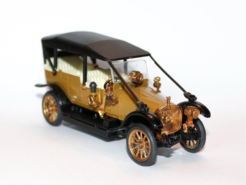 Модель автомобиля Руссо-Балт с24/40