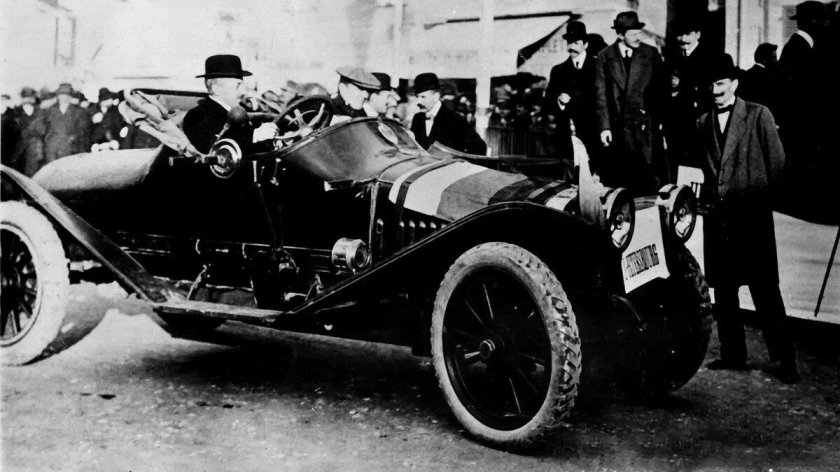 Автомобили 1915 года завода «Руссо-Балт"