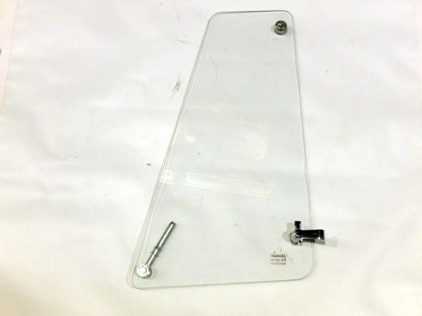 Стекло форточки КАМАЗ 5320