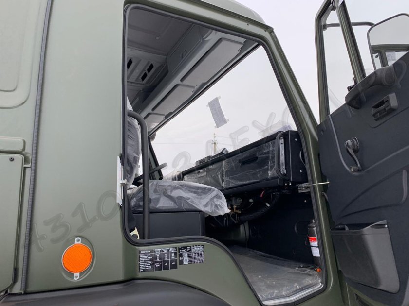 Обшивка кабины двери КАМАЗ 43118