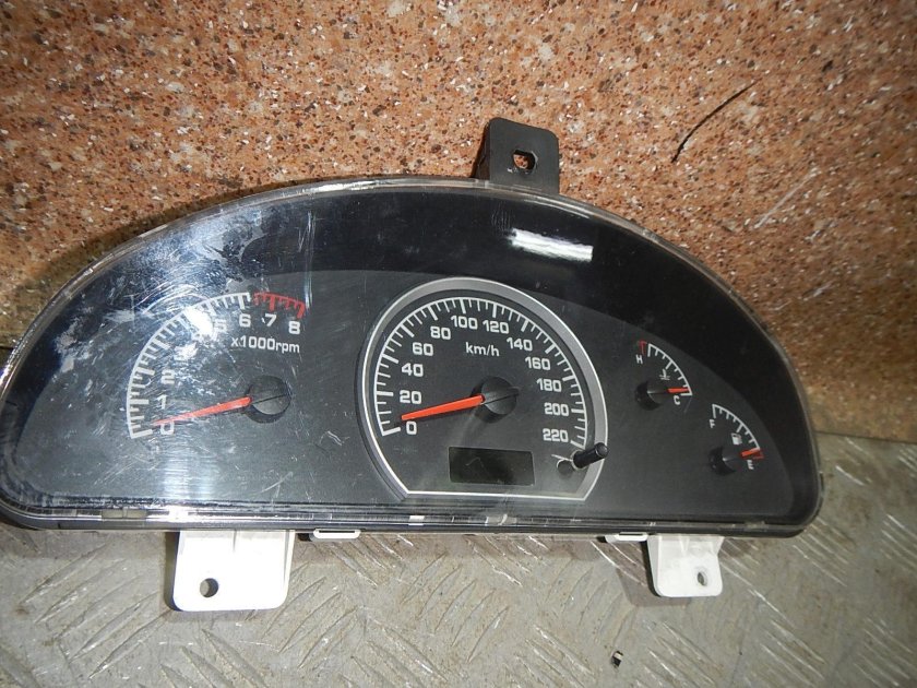 Приборная панель на Лифан 150