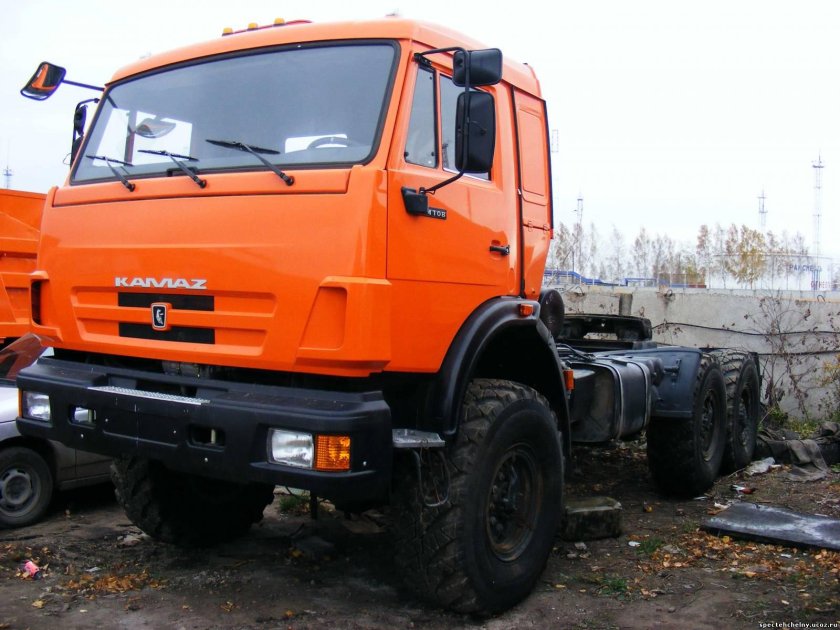 КАМАЗ-44108 седельный тягач