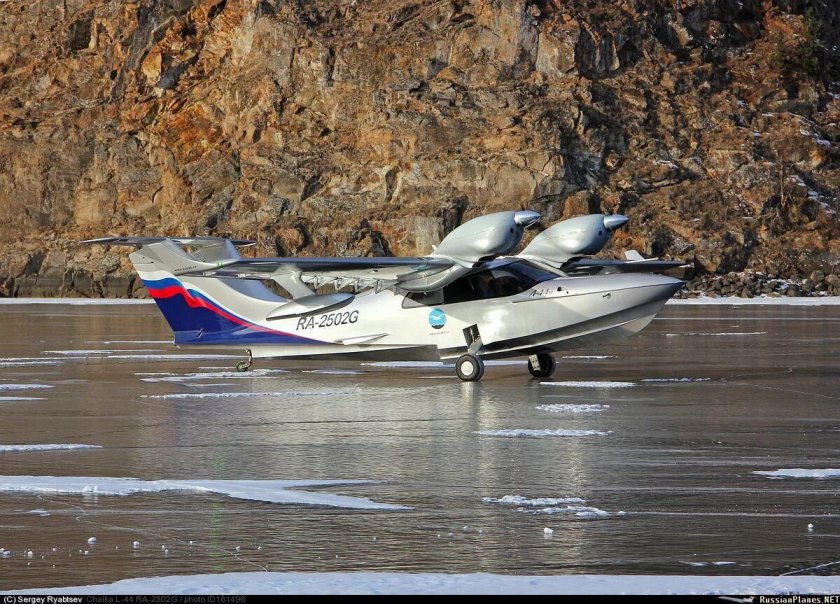 Самолёт-амфибия л-42