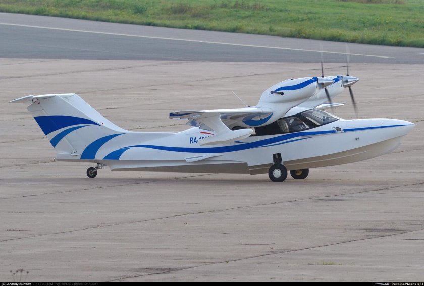 L-142 самолет амфибия