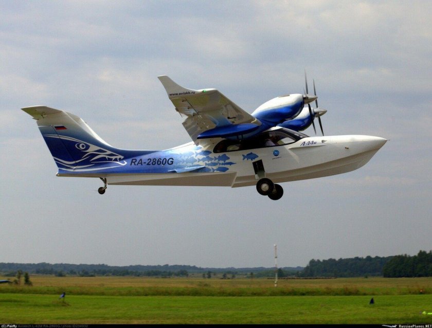 Самолет Чайка л-44