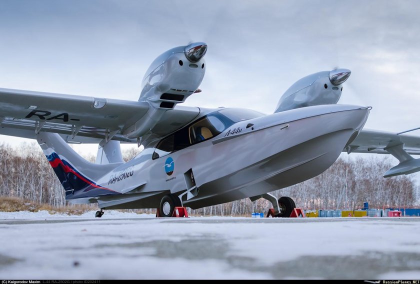 Самолёт-амфибия л-42