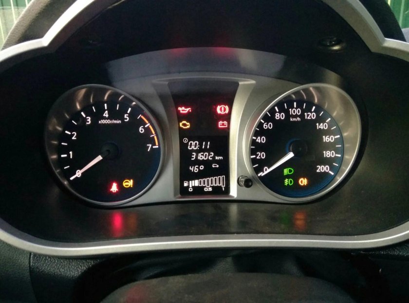 Дисплей приборной панели Датсун