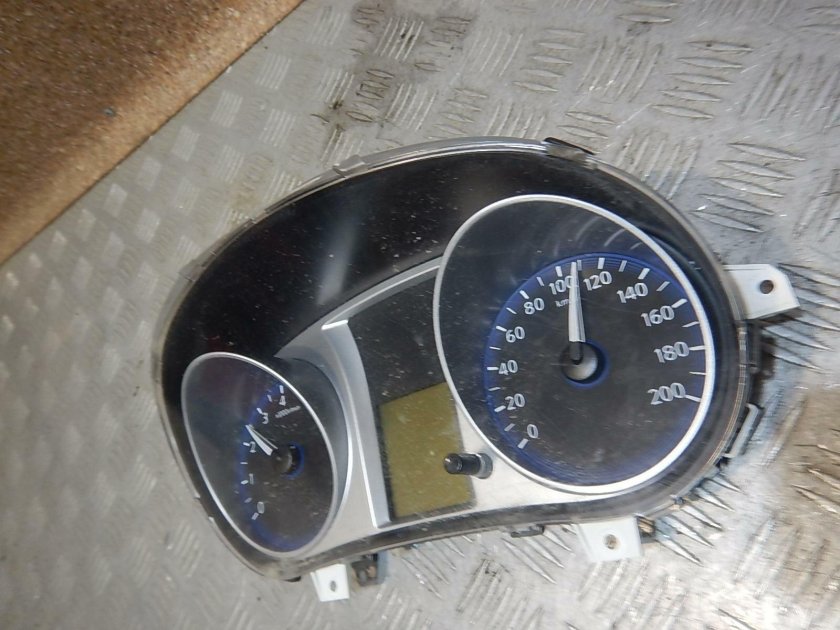 Datsun 100a приборная панель