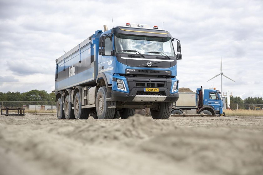 Volvo FMX 8x8