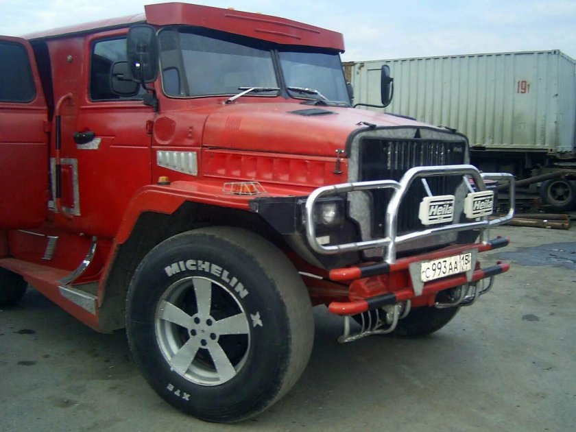 Тюнинговый ЗИЛ 130