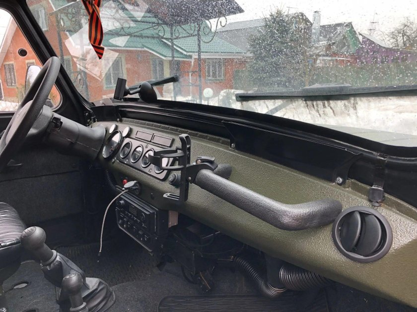 УАЗ 469 Хантер салон