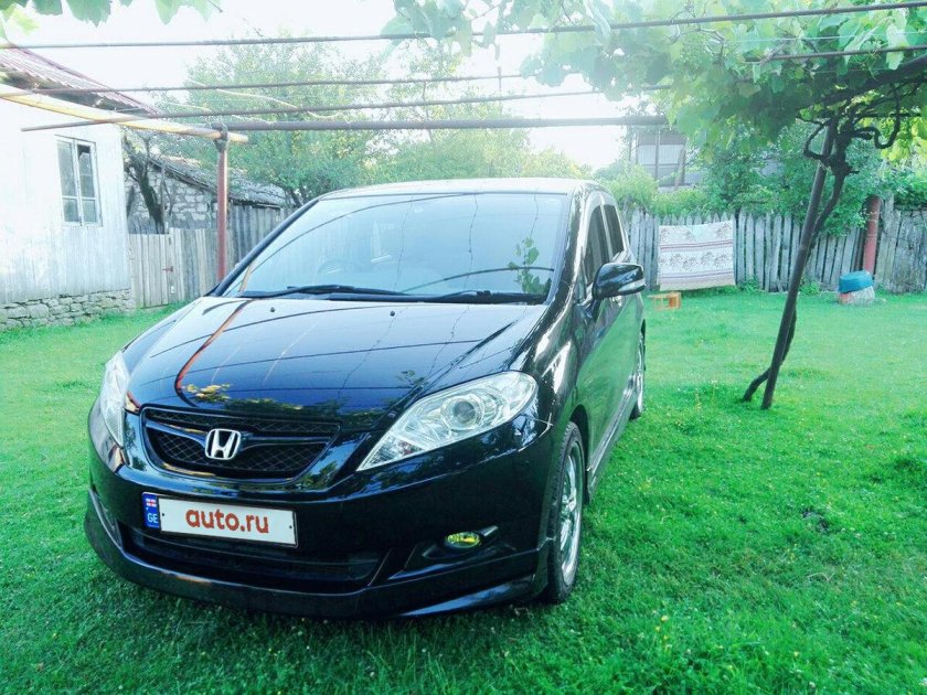 Хонда Edix ; 2005