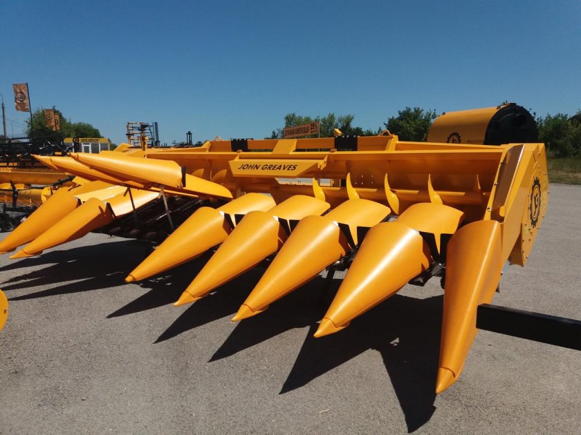 Жатка для уборки кукурузы