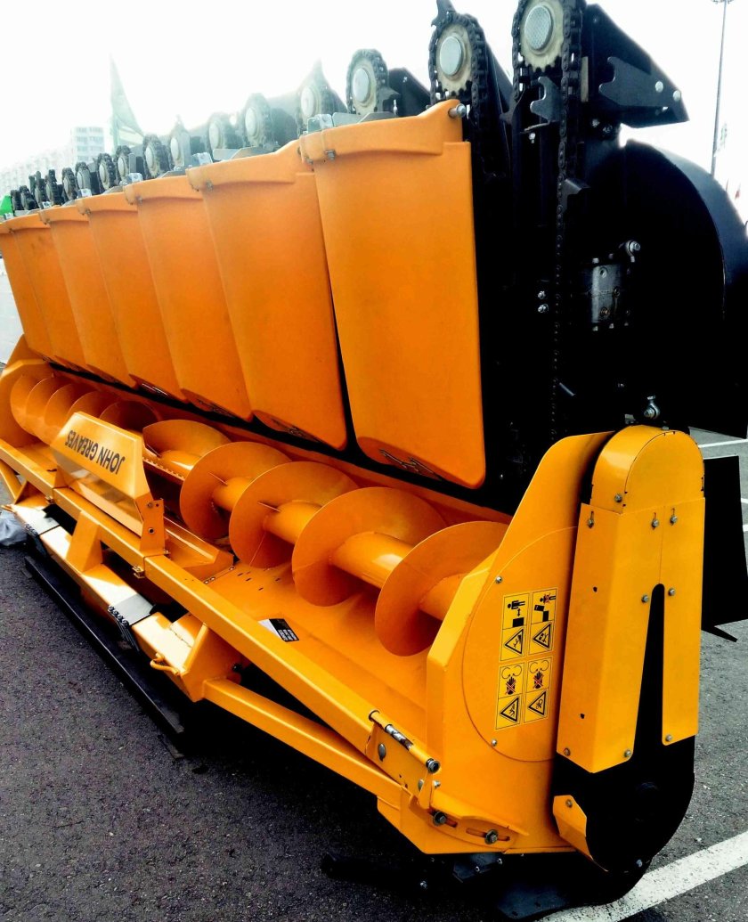 Кукурузная жатка