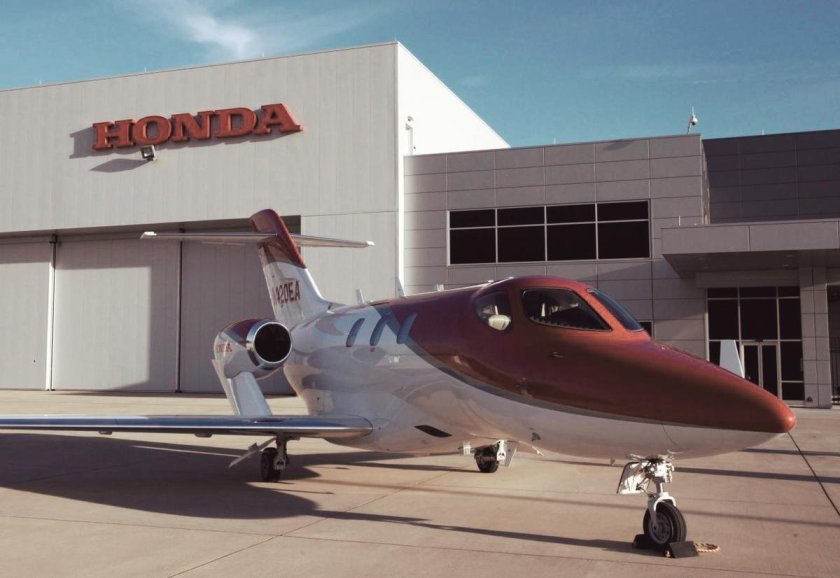 Самолет Honda ha-420 HONDAJET