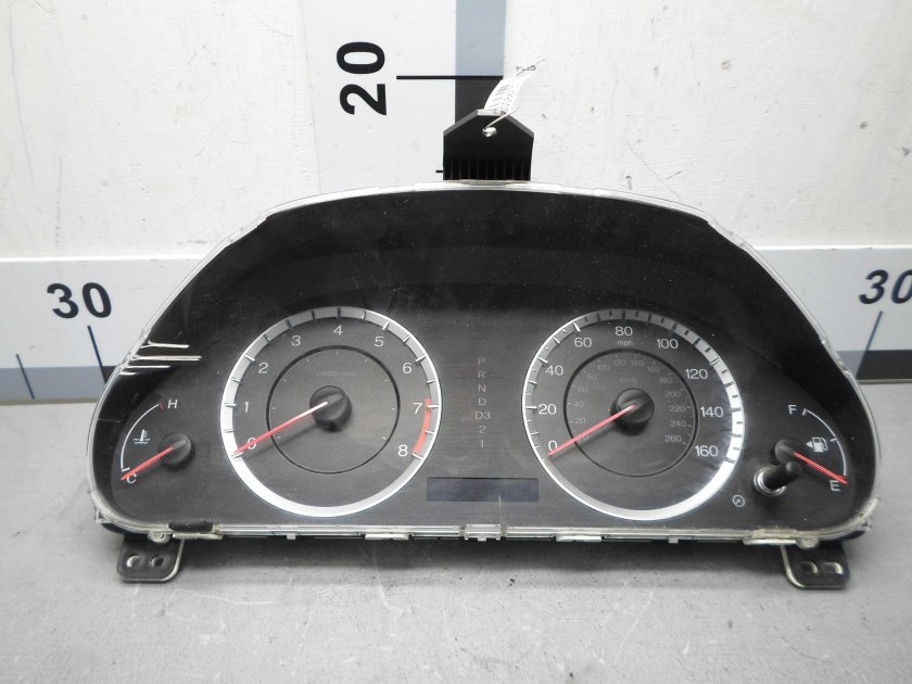 Приборная панель Honda Accord 8