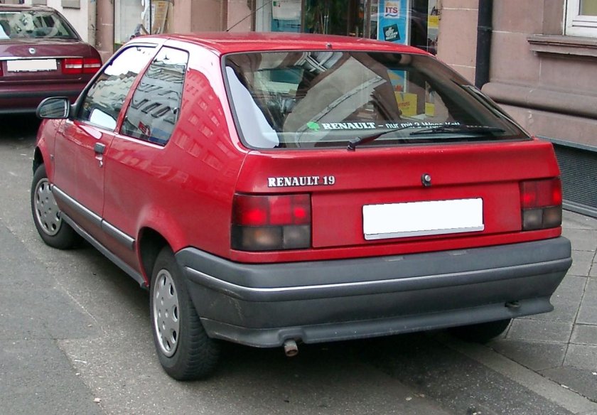 Renault 19 хэтчбек