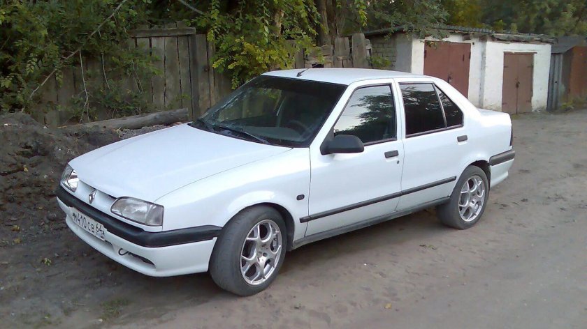 Рено 19 белая