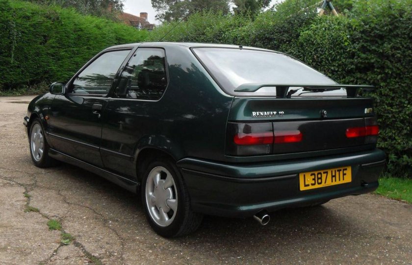 Renault 19 хэтчбек