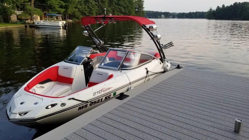 Катер BRP Sea-Doo