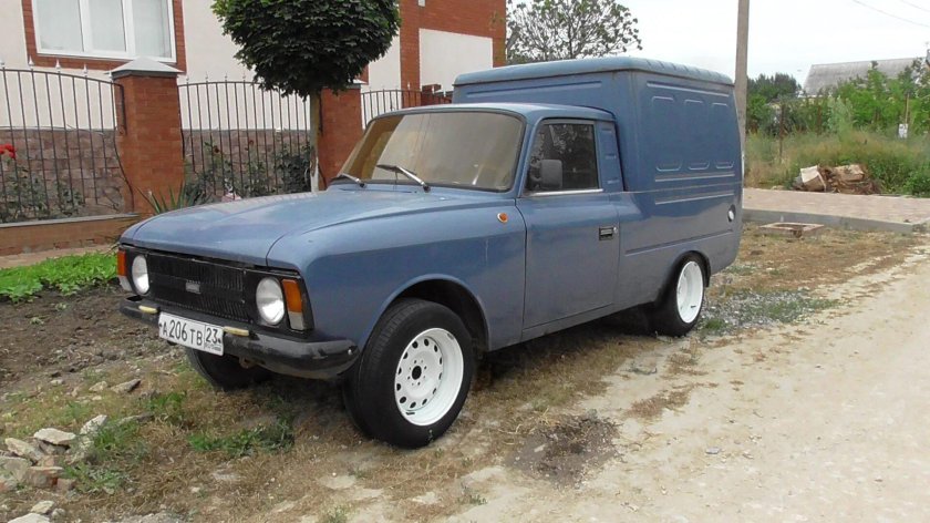 ИЖ пирожок 2715