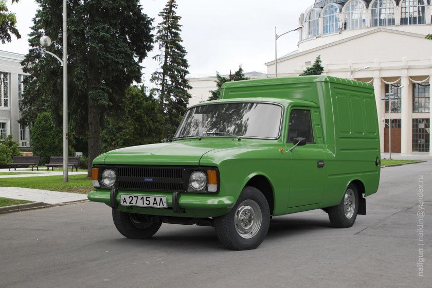 Москвич ИЖ 2715