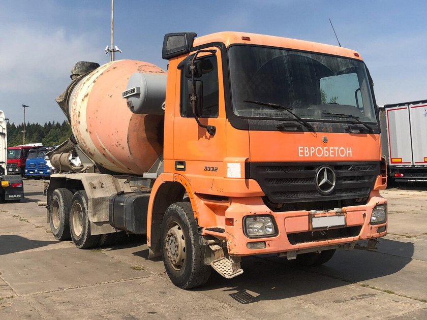 Автобетоносмеситель Mercedes-Benz Actros 3332