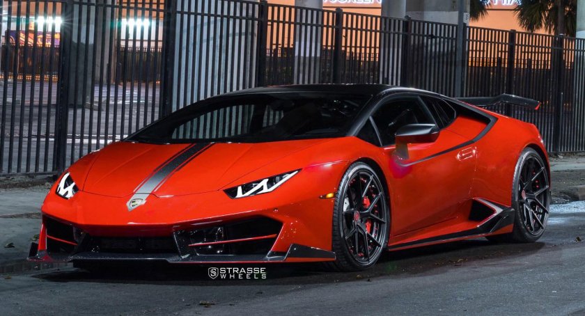 Lamborghini Huracan Red