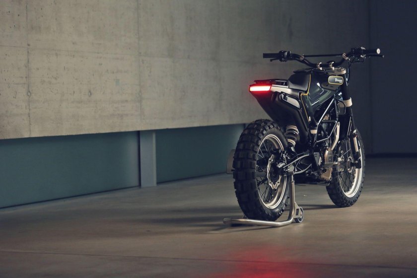 Мотоцикл Husqvarna Svartpilen 401