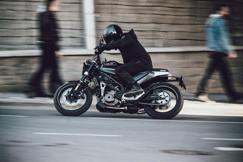 Мотоцикл Husqvarna Svartpilen 401