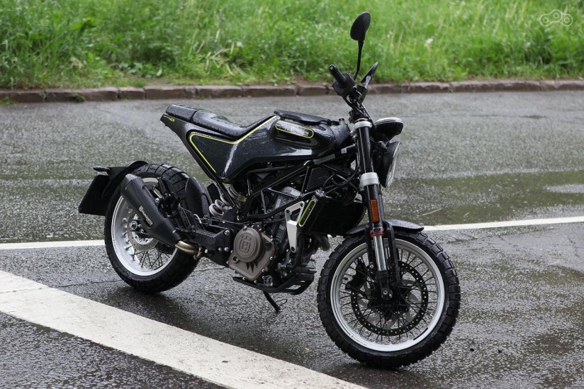 Мотоцикл Хускварна Свартпилен