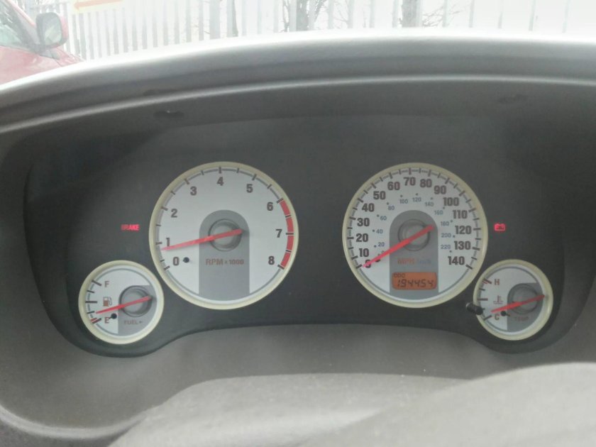 Приборная панель dodge Stratus Coupe